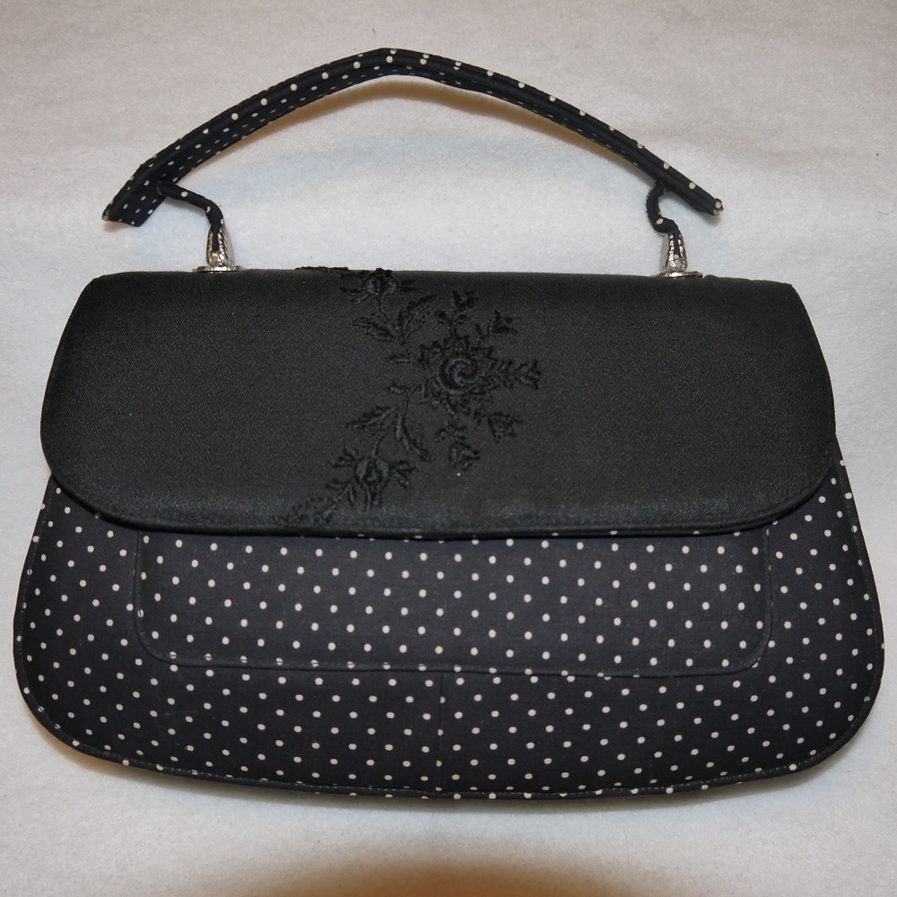 Dainty! Vintage Black and White Polka Dot Handbag